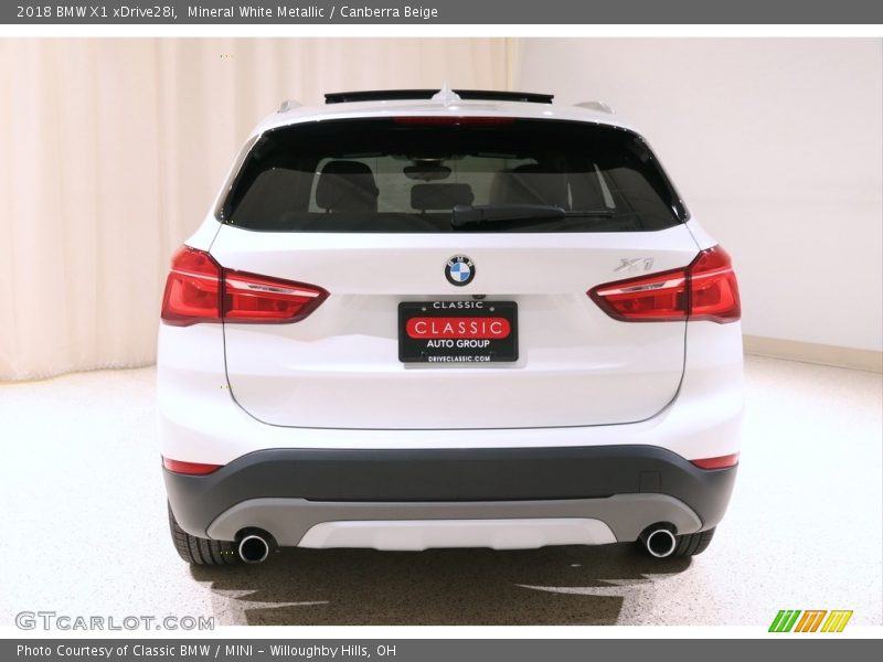 Mineral White Metallic / Canberra Beige 2018 BMW X1 xDrive28i