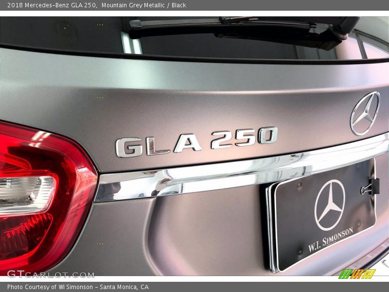 Mountain Grey Metallic / Black 2018 Mercedes-Benz GLA 250