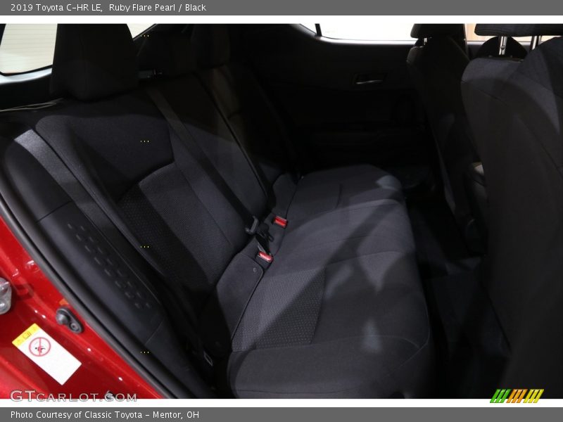 Ruby Flare Pearl / Black 2019 Toyota C-HR LE