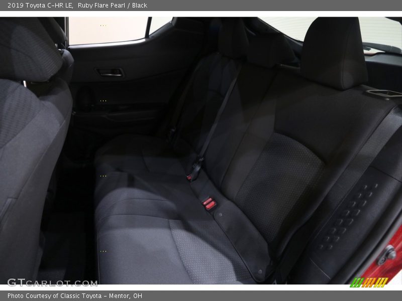 Ruby Flare Pearl / Black 2019 Toyota C-HR LE