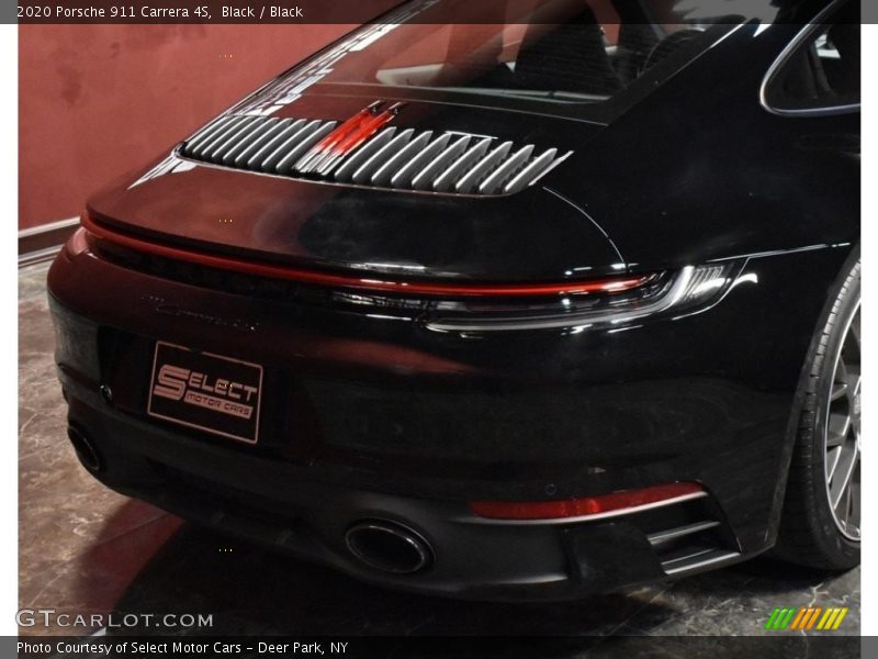 Black / Black 2020 Porsche 911 Carrera 4S