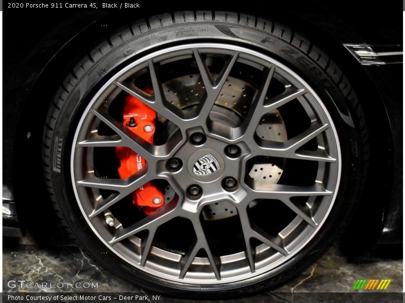 Black / Black 2020 Porsche 911 Carrera 4S