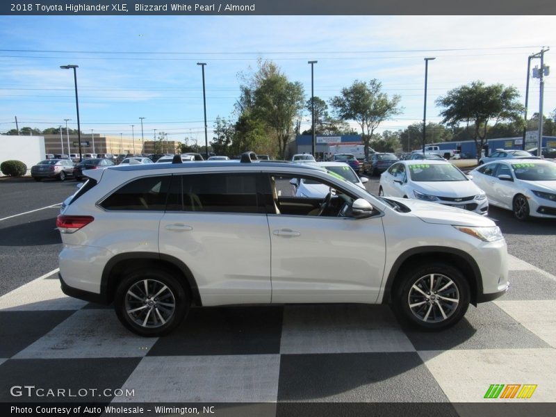 Blizzard White Pearl / Almond 2018 Toyota Highlander XLE