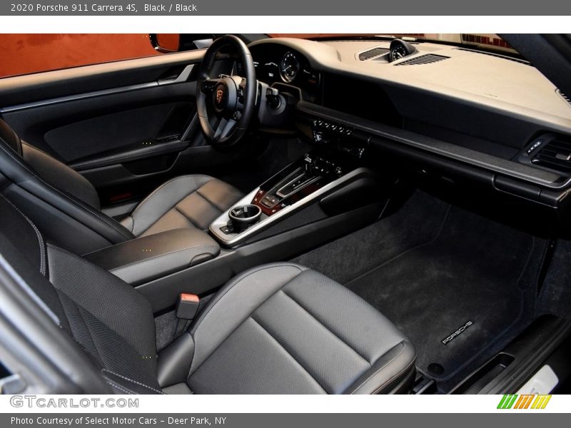 Black / Black 2020 Porsche 911 Carrera 4S