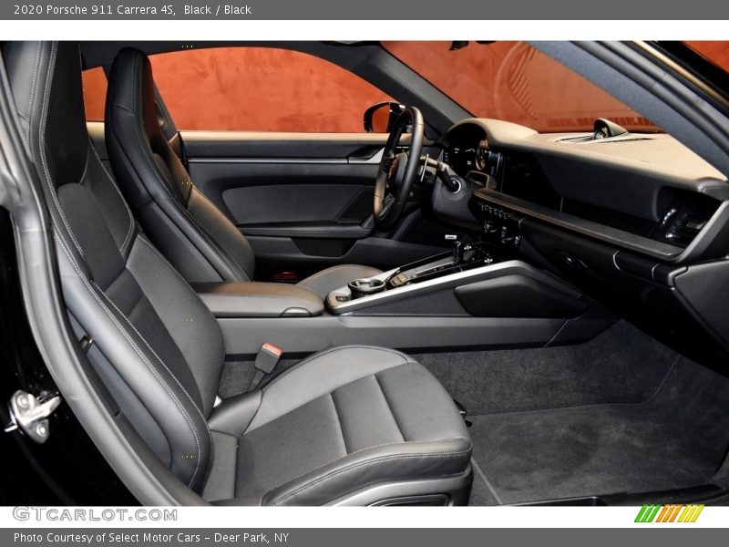 Black / Black 2020 Porsche 911 Carrera 4S