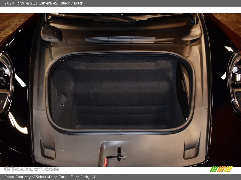 Black / Black 2020 Porsche 911 Carrera 4S