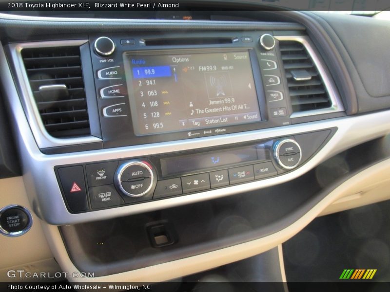 Blizzard White Pearl / Almond 2018 Toyota Highlander XLE