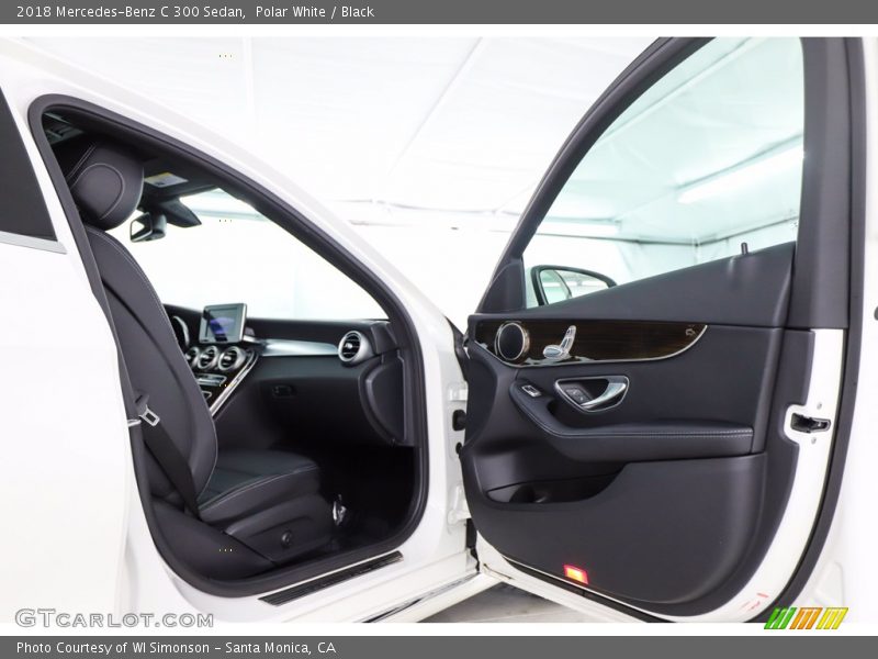 Polar White / Black 2018 Mercedes-Benz C 300 Sedan