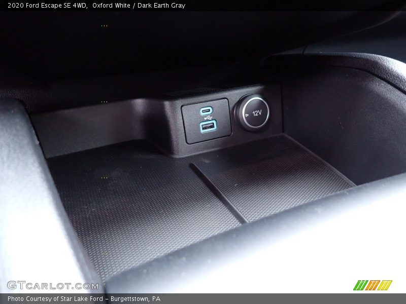 Oxford White / Dark Earth Gray 2020 Ford Escape SE 4WD