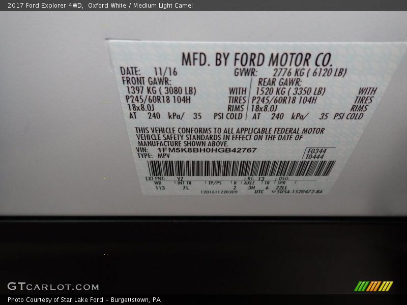 Oxford White / Medium Light Camel 2017 Ford Explorer 4WD