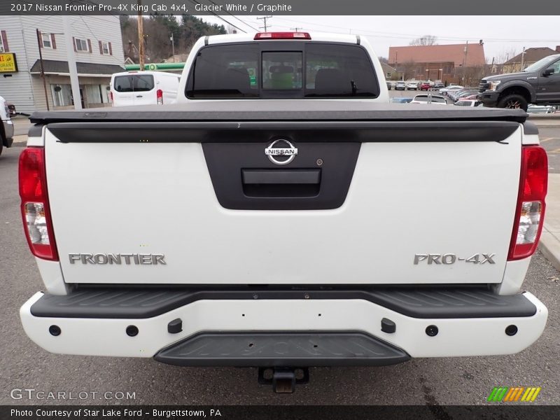 Glacier White / Graphite 2017 Nissan Frontier Pro-4X King Cab 4x4