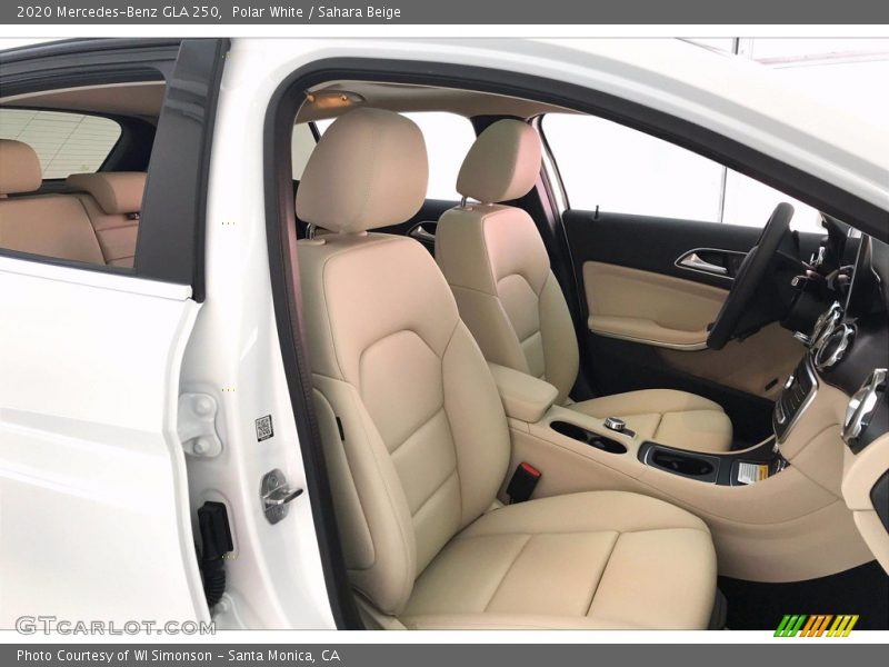 Polar White / Sahara Beige 2020 Mercedes-Benz GLA 250