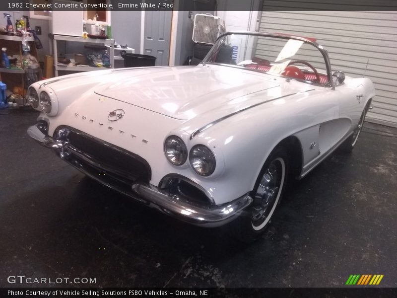 Ermine White / Red 1962 Chevrolet Corvette Convertible