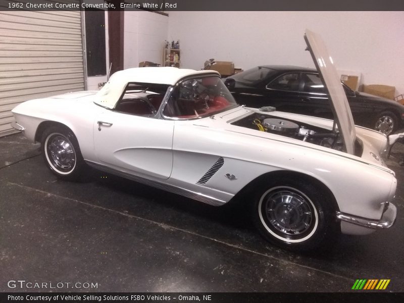 Ermine White / Red 1962 Chevrolet Corvette Convertible