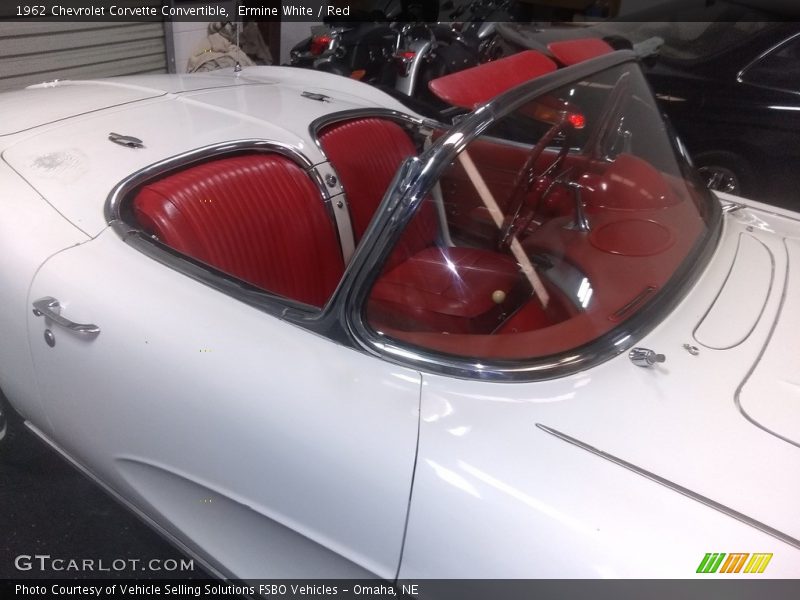 Ermine White / Red 1962 Chevrolet Corvette Convertible