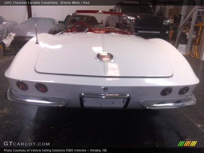 Ermine White / Red 1962 Chevrolet Corvette Convertible