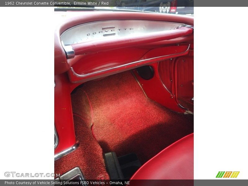 Ermine White / Red 1962 Chevrolet Corvette Convertible