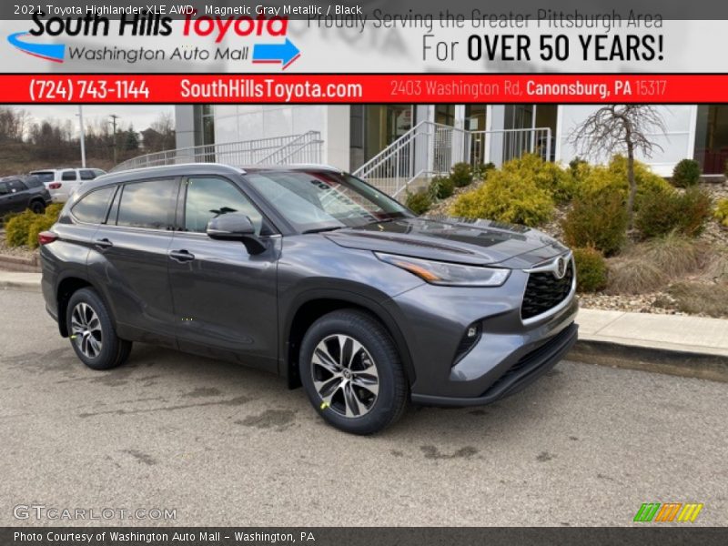 Magnetic Gray Metallic / Black 2021 Toyota Highlander XLE AWD