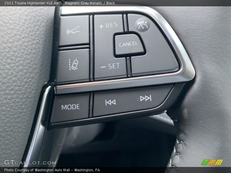  2021 Highlander XLE AWD Steering Wheel