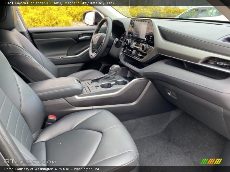 Magnetic Gray Metallic / Black 2021 Toyota Highlander XLE AWD