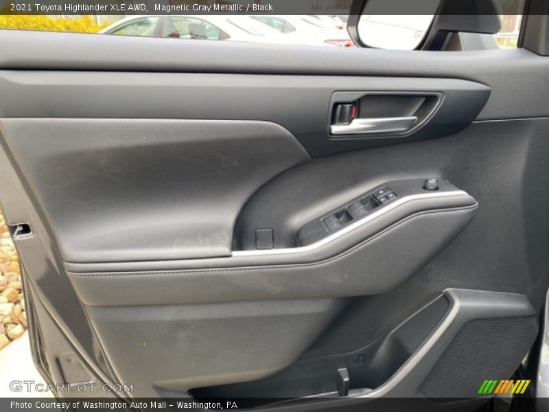 Magnetic Gray Metallic / Black 2021 Toyota Highlander XLE AWD