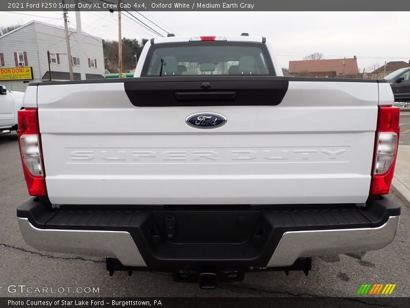 Oxford White / Medium Earth Gray 2021 Ford F250 Super Duty XL Crew Cab 4x4