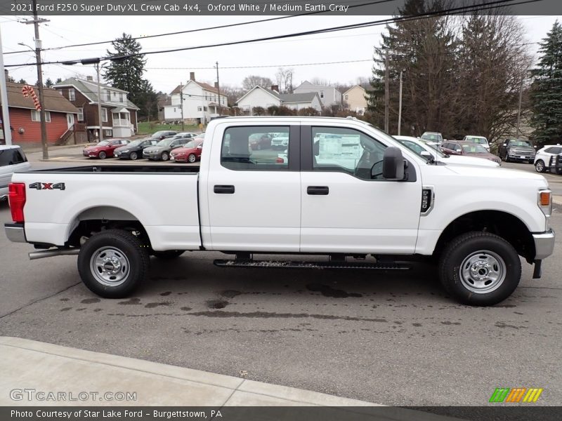 Oxford White / Medium Earth Gray 2021 Ford F250 Super Duty XL Crew Cab 4x4