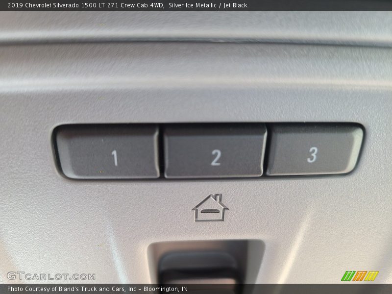 Silver Ice Metallic / Jet Black 2019 Chevrolet Silverado 1500 LT Z71 Crew Cab 4WD