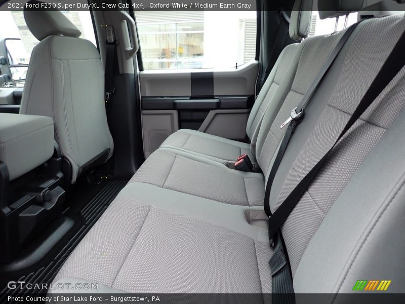Oxford White / Medium Earth Gray 2021 Ford F250 Super Duty XL Crew Cab 4x4
