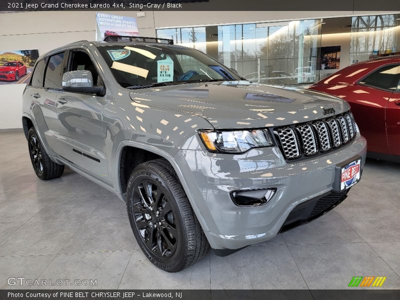 Sting-Gray / Black 2021 Jeep Grand Cherokee Laredo 4x4