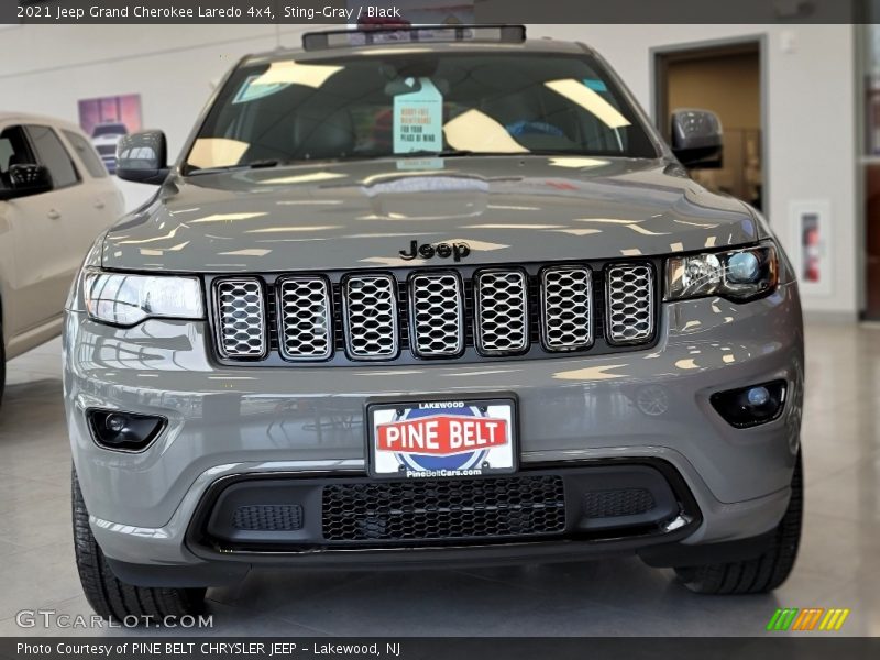 Sting-Gray / Black 2021 Jeep Grand Cherokee Laredo 4x4