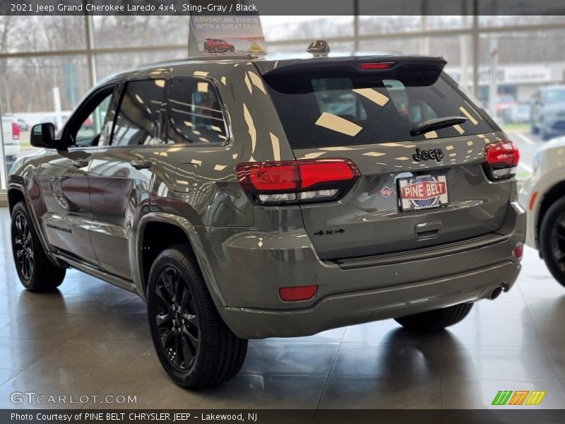 Sting-Gray / Black 2021 Jeep Grand Cherokee Laredo 4x4