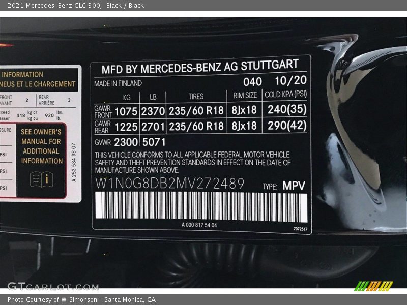 Black / Black 2021 Mercedes-Benz GLC 300