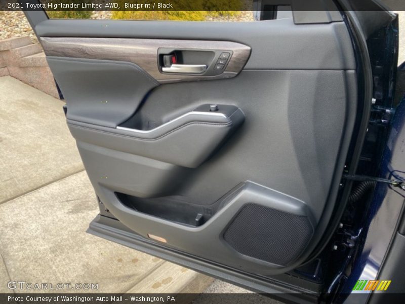 Door Panel of 2021 Highlander Limited AWD