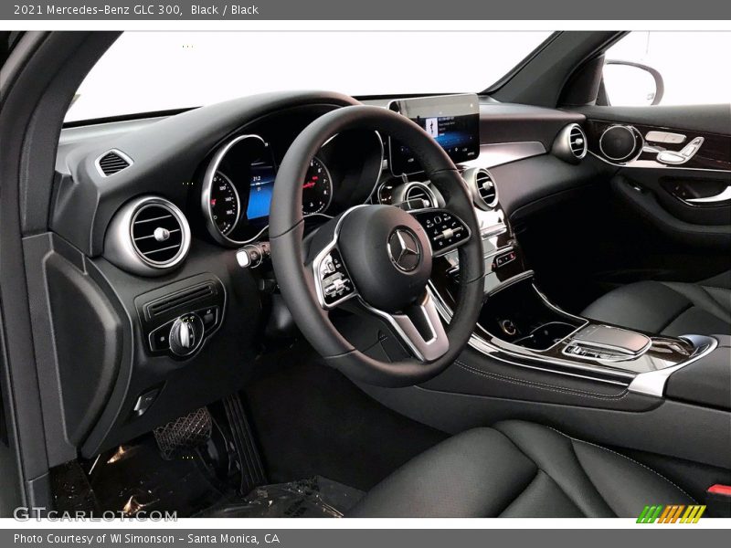 Black / Black 2021 Mercedes-Benz GLC 300