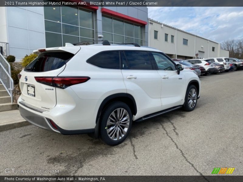 Blizzard White Pearl / Glazed Caramel 2021 Toyota Highlander Hybrid Platinum AWD