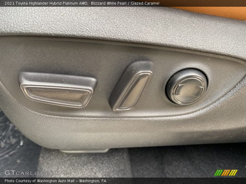 Blizzard White Pearl / Glazed Caramel 2021 Toyota Highlander Hybrid Platinum AWD