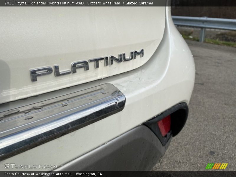 Blizzard White Pearl / Glazed Caramel 2021 Toyota Highlander Hybrid Platinum AWD