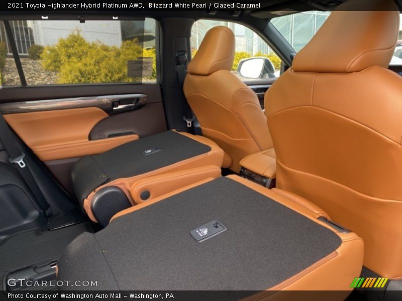 Blizzard White Pearl / Glazed Caramel 2021 Toyota Highlander Hybrid Platinum AWD