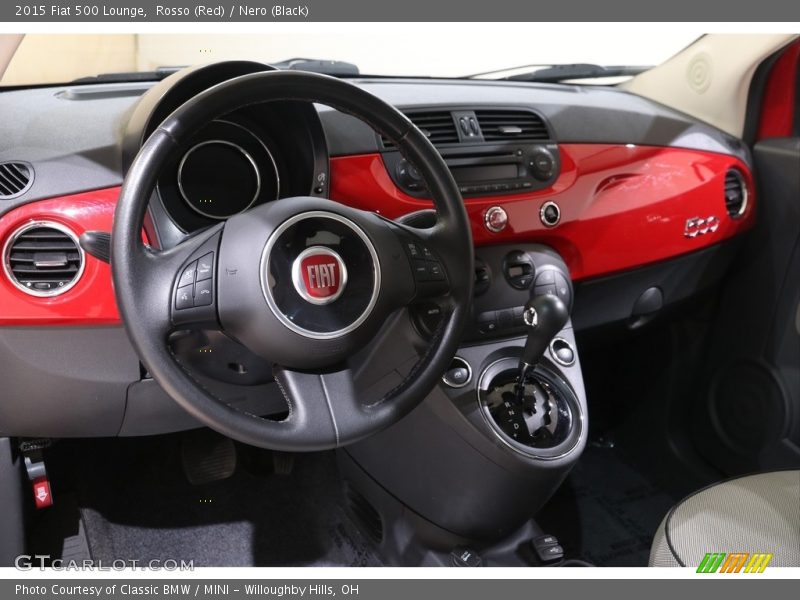 Rosso (Red) / Nero (Black) 2015 Fiat 500 Lounge