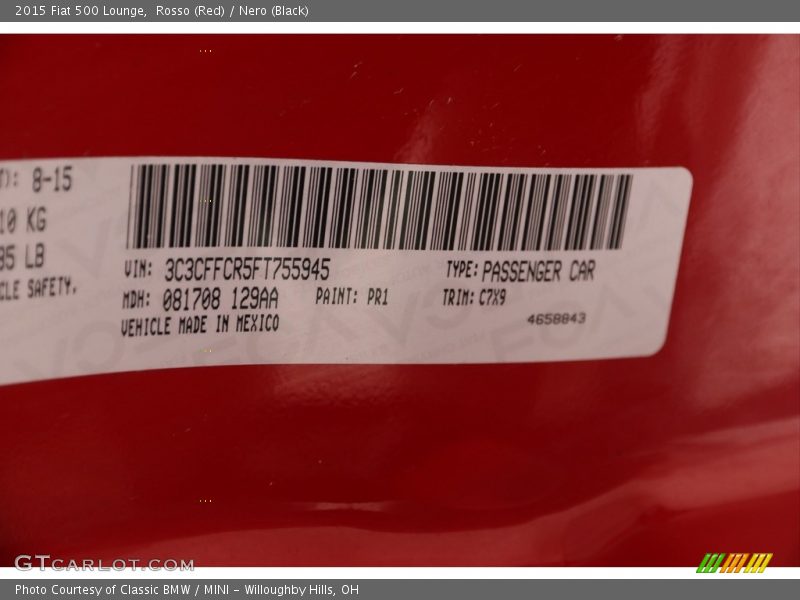 Rosso (Red) / Nero (Black) 2015 Fiat 500 Lounge