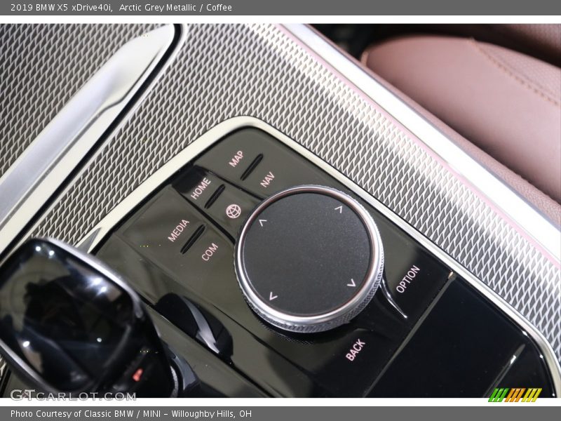 Arctic Grey Metallic / Coffee 2019 BMW X5 xDrive40i