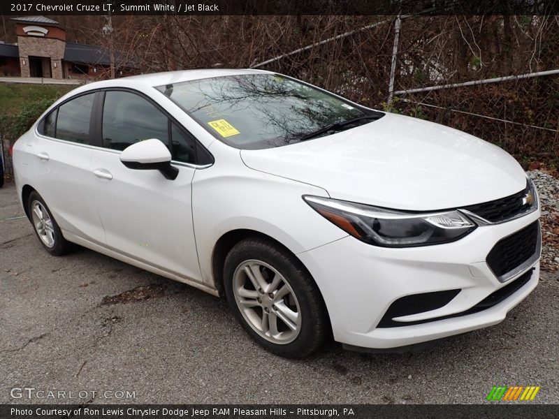 Summit White / Jet Black 2017 Chevrolet Cruze LT