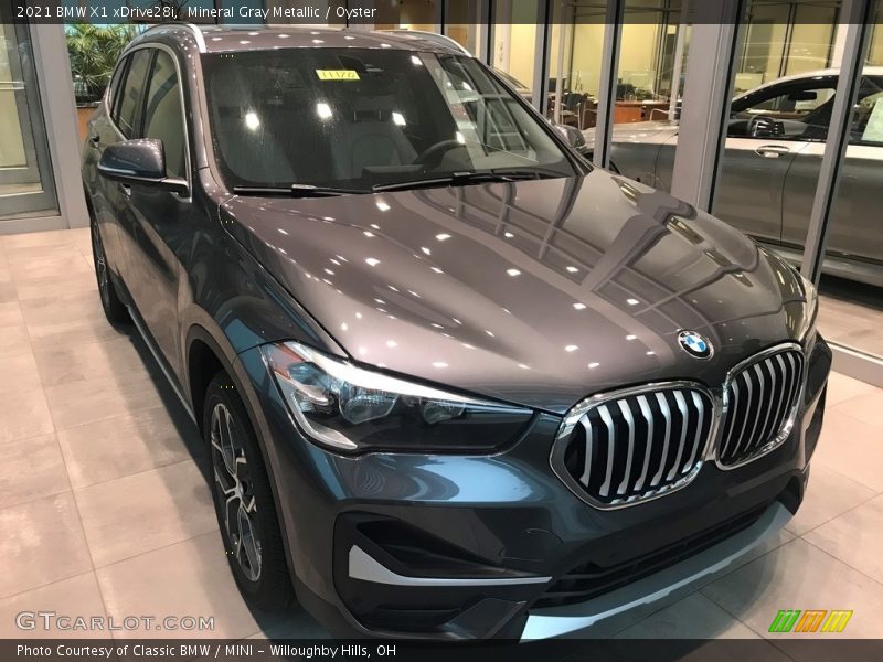 Mineral Gray Metallic / Oyster 2021 BMW X1 xDrive28i