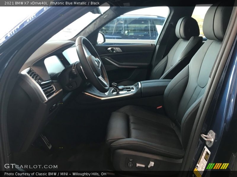 Front Seat of 2021 X7 xDrive40i