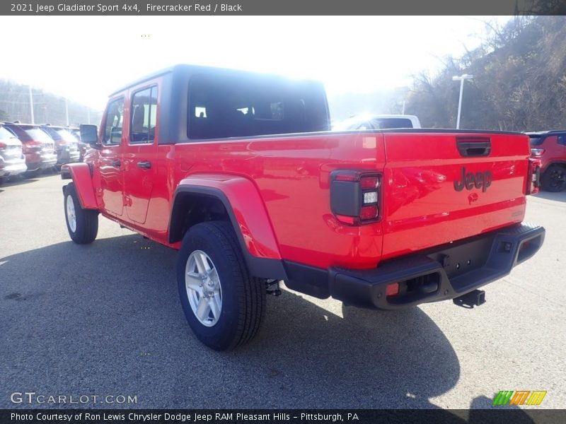 Firecracker Red / Black 2021 Jeep Gladiator Sport 4x4