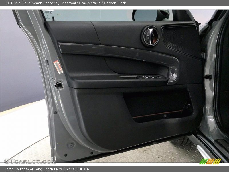 Moonwalk Gray Metallic / Carbon Black 2018 Mini Countryman Cooper S