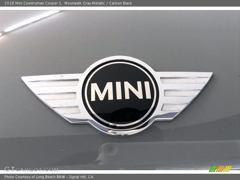 Moonwalk Gray Metallic / Carbon Black 2018 Mini Countryman Cooper S