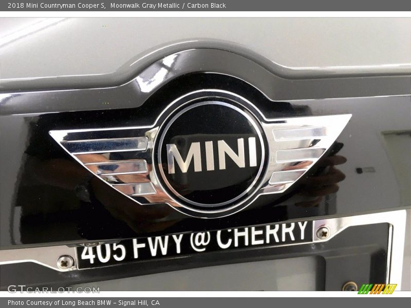 Moonwalk Gray Metallic / Carbon Black 2018 Mini Countryman Cooper S