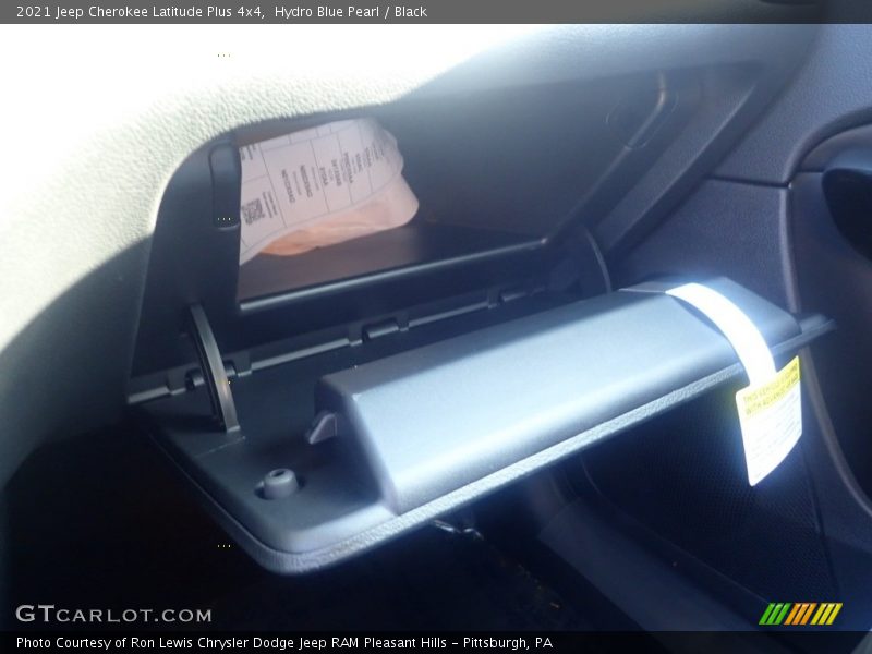 Hydro Blue Pearl / Black 2021 Jeep Cherokee Latitude Plus 4x4